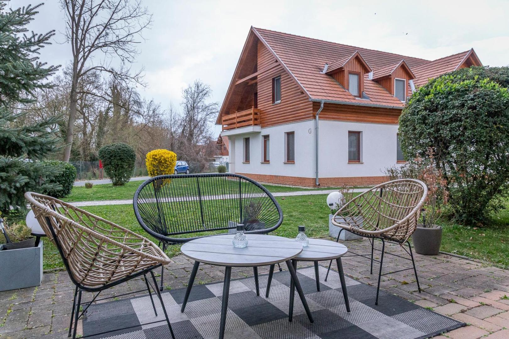 Birdie Apartman Zalacsány Eksteriør bilde